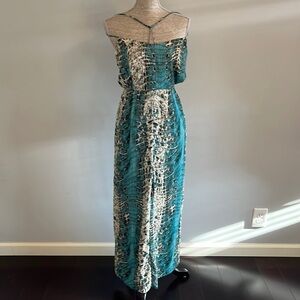 June & Hudson strapping sleeveless jumpsuit.  Size medium.  Had pockets.